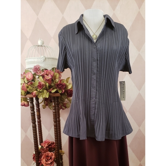 Fred David Tops - ⚜ Gray Button Down Top